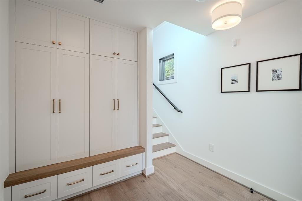 4128 University Blvd #2 - Photo 4 of 39