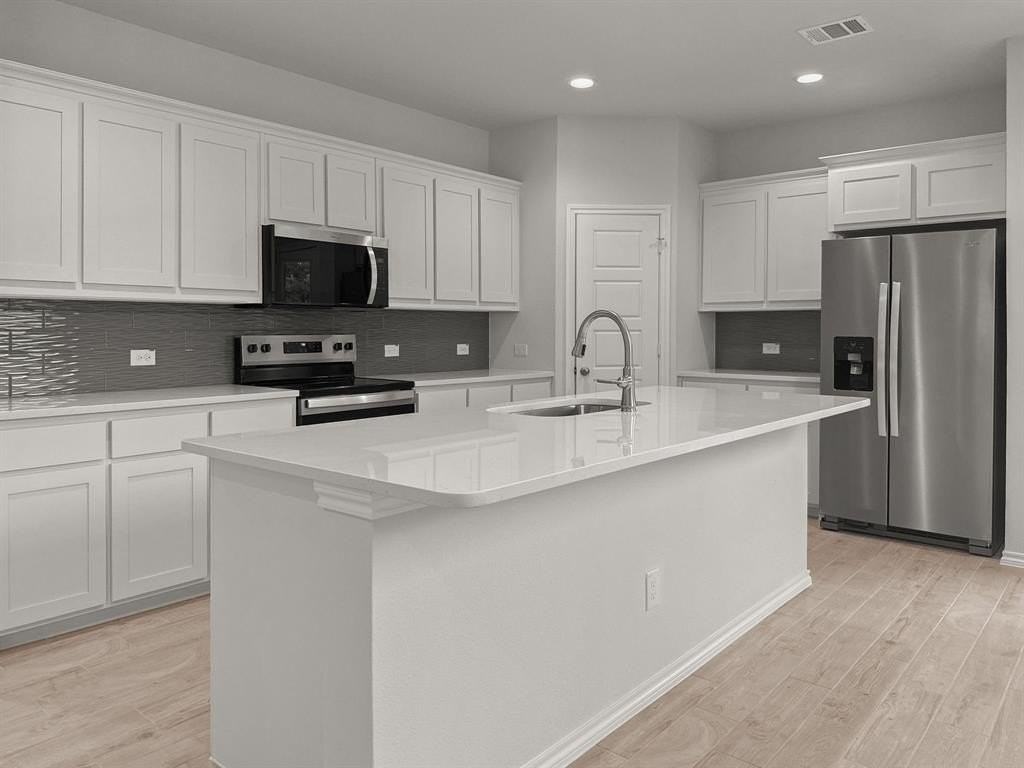 1908 Iris Rd - Photo 6 of 30