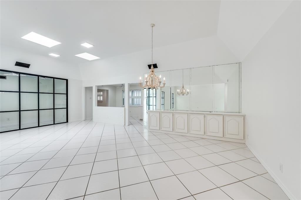 3805 Brookhaven Cir - Photo 7 of 24