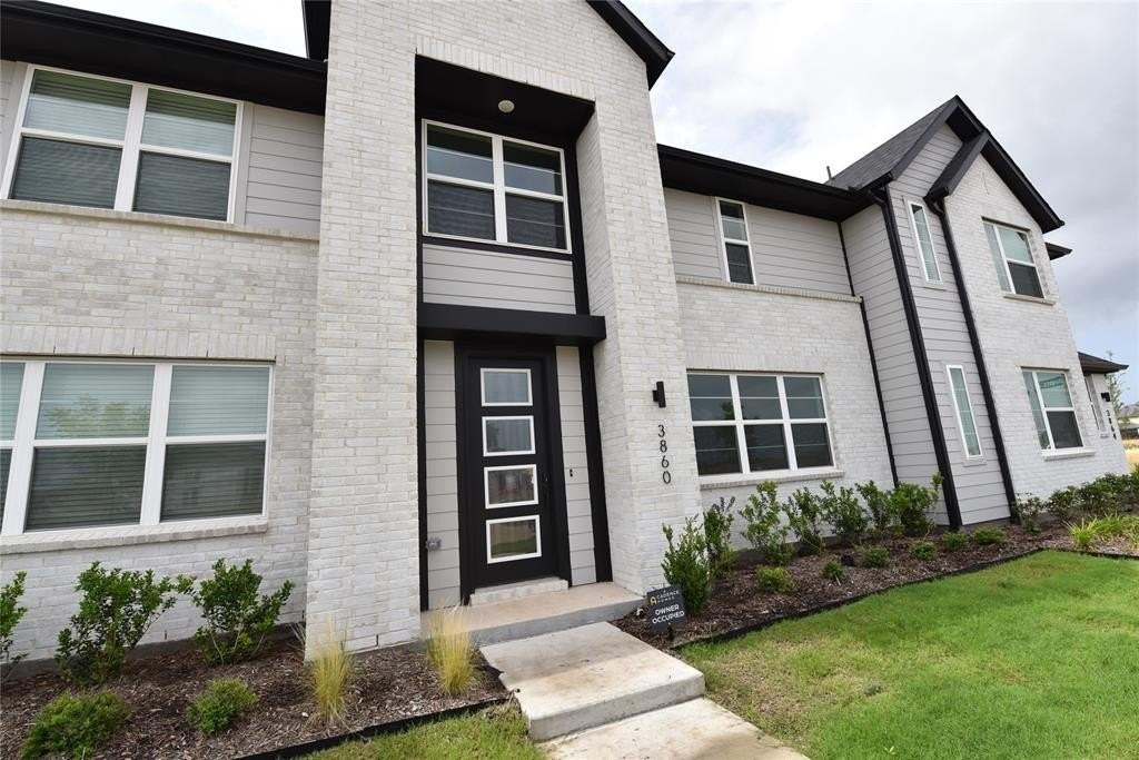 4525 Lamplights Dr - Photo 2 of 33