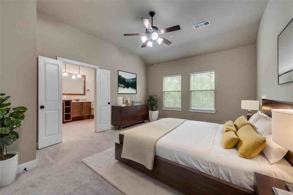 1003 Brook Hollow Dr - Photo 6 of 24