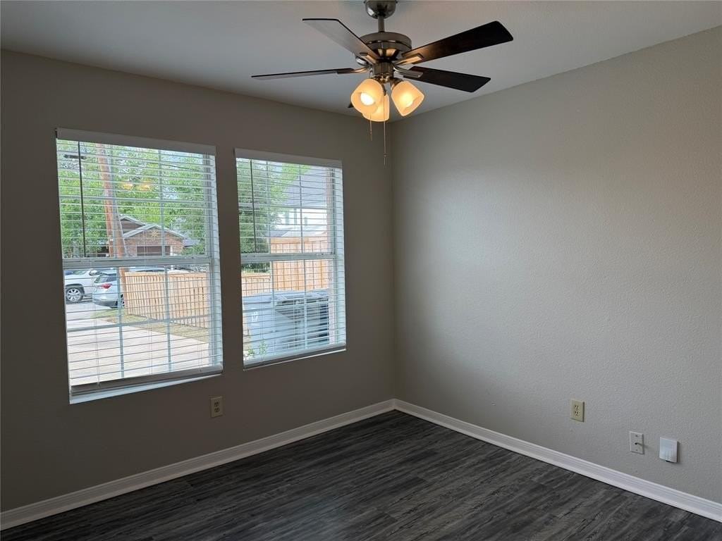 1728 Mcbroom St - Photo 4 of 26