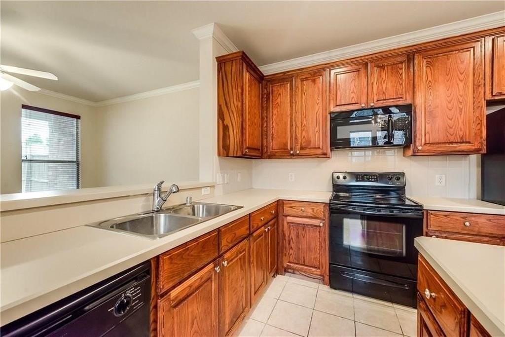 1008 Rodin Ln - Photo 5 of 17