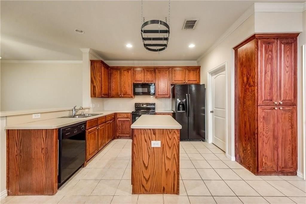 1008 Rodin Ln - Photo 6 of 17