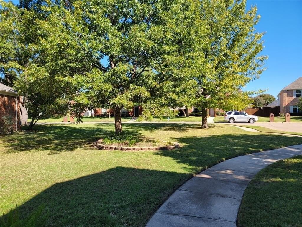 8609 Crested Cove Ct - Photo 3 of 39