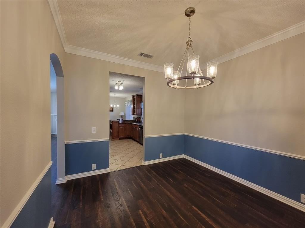 8609 Crested Cove Ct - Photo 5 of 39