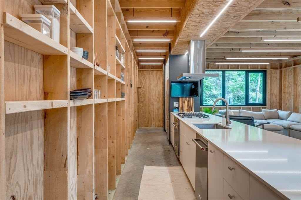 905 Blackland Ct - Photo 7 of 25