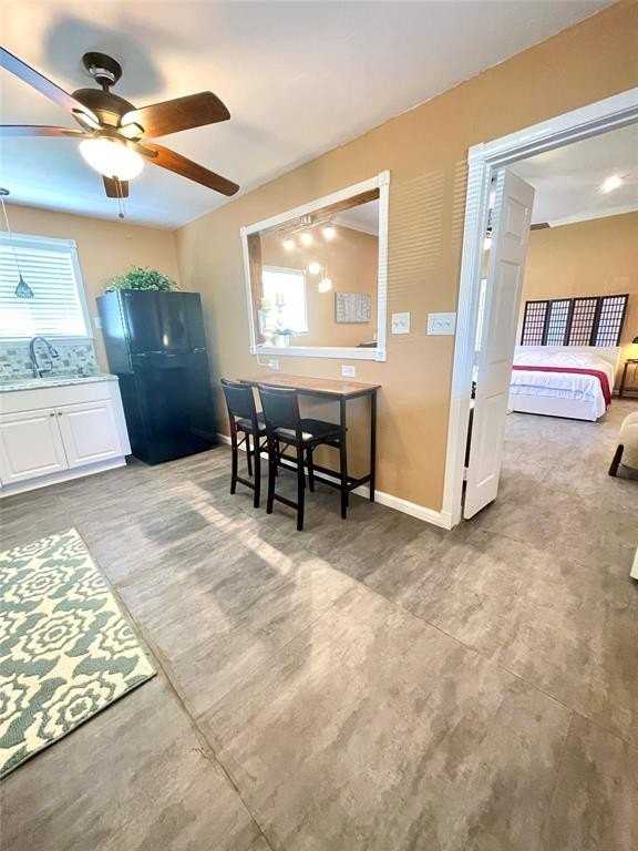 10480 Parkview - Photo 4 of 9