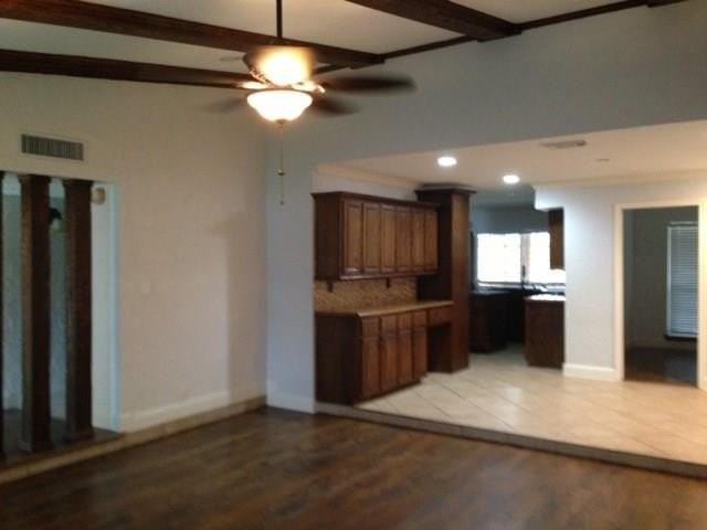 4817 Roberts Dr - Photo 6 of 10