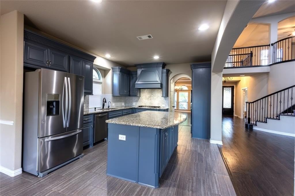 12338 Belmeade Dr - Photo 4 of 38