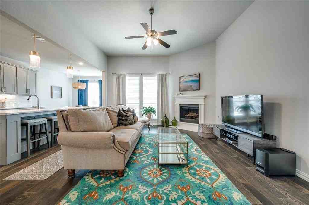 3004 Comal Dr - Photo 6 of 25