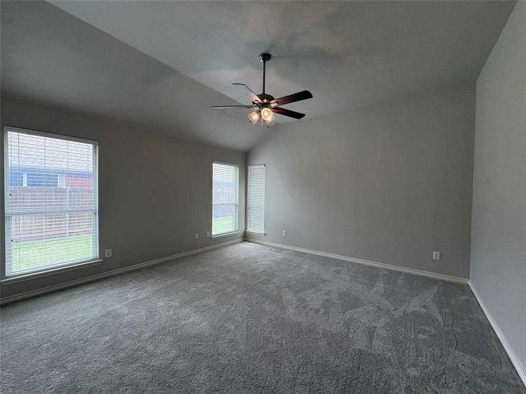 1630 Warm Springs Dr - Photo 3 of 20