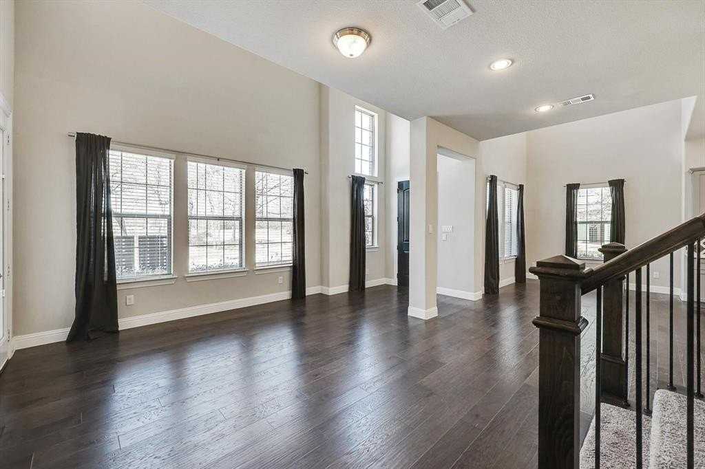 2441 Merriweather Ln - Photo 7 of 29