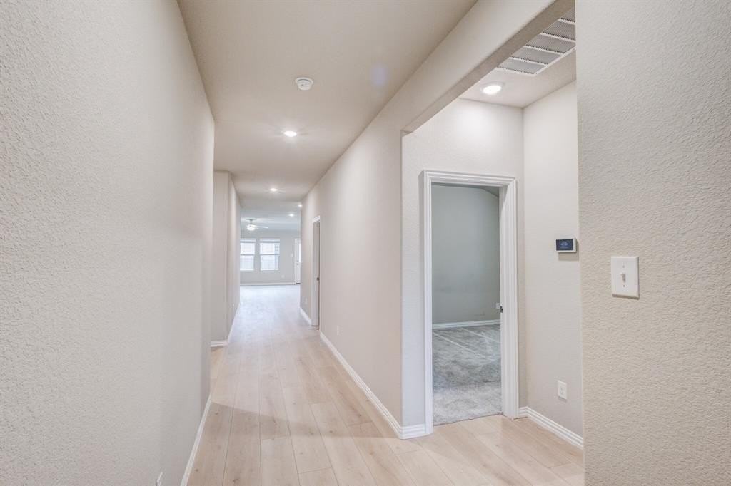 208 Fieldstone Dr - Photo 6 of 23