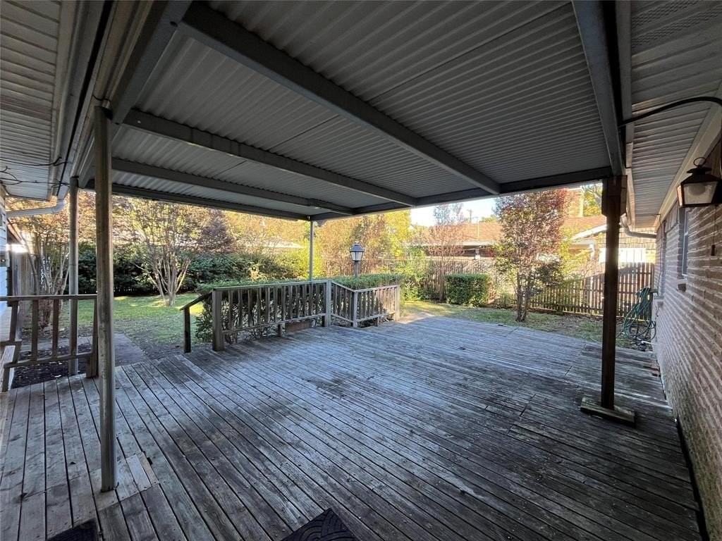 1302 Cherokee Dr - Photo 5 of 20