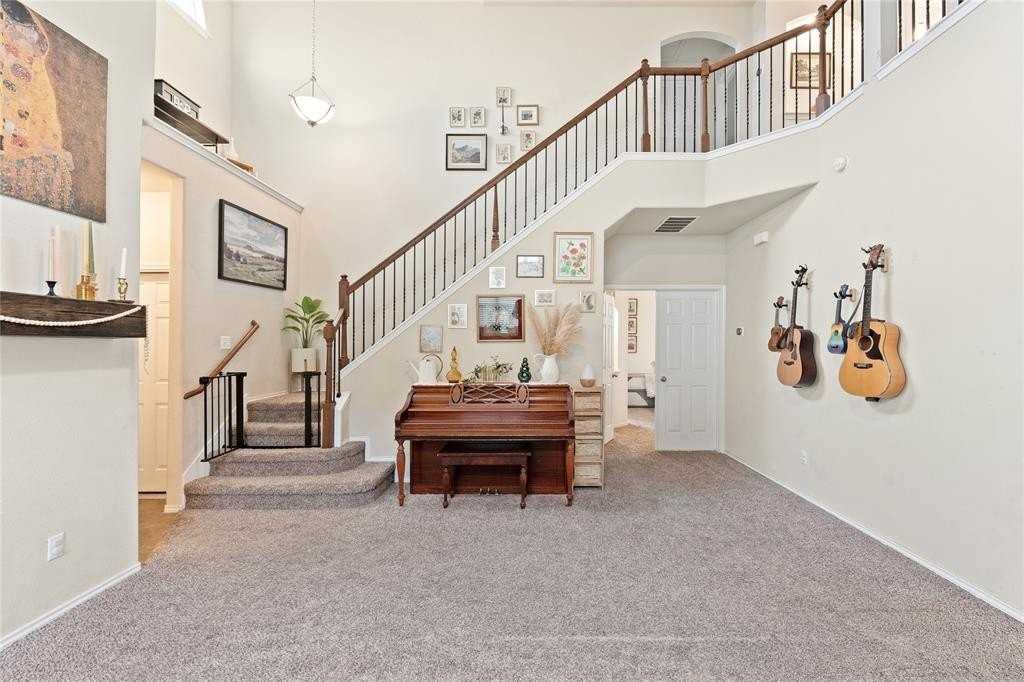 5516 Pinery Dr - Photo 4 of 30