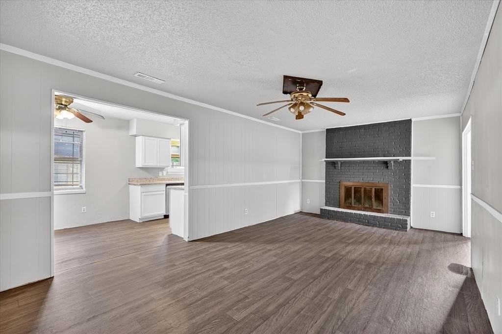 10517 Castlerock Dr - Photo 2 of 20