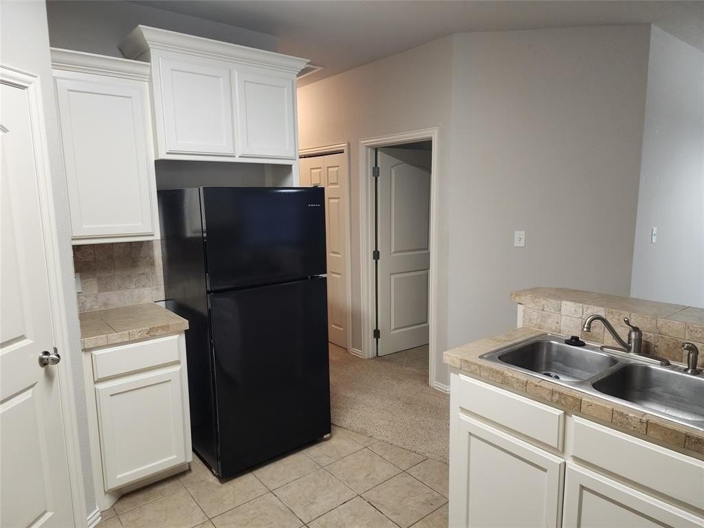 151 Meadows Dr N - Photo 5 of 8