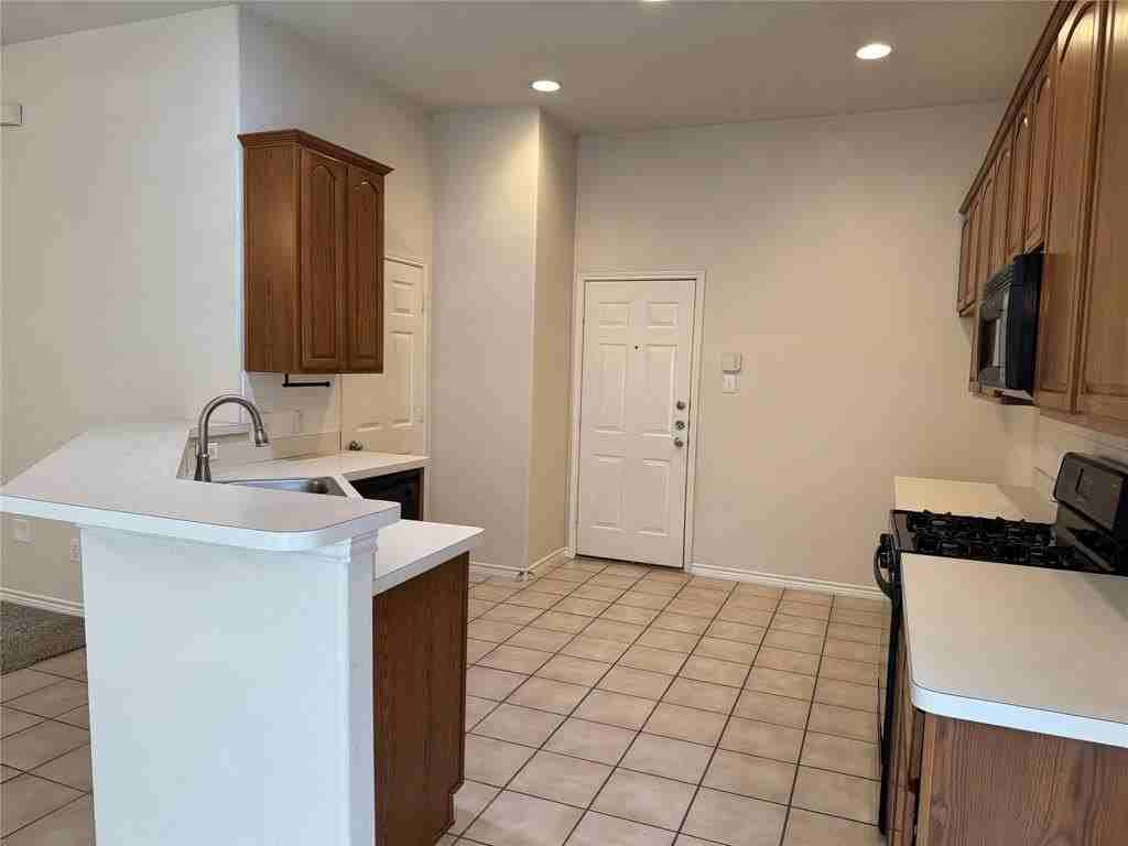 9417 Timber Wagon Dr - Photo 4 of 14