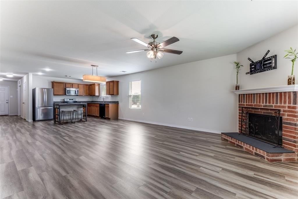 10013 Amosite Dr - Photo 2 of 12