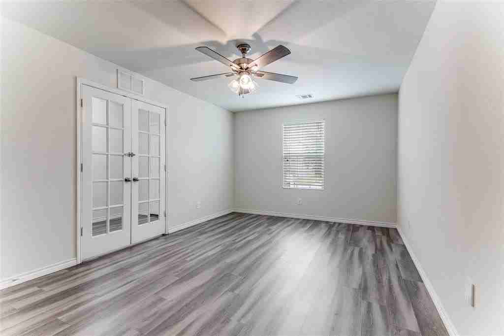 10013 Amosite Dr - Photo 6 of 12