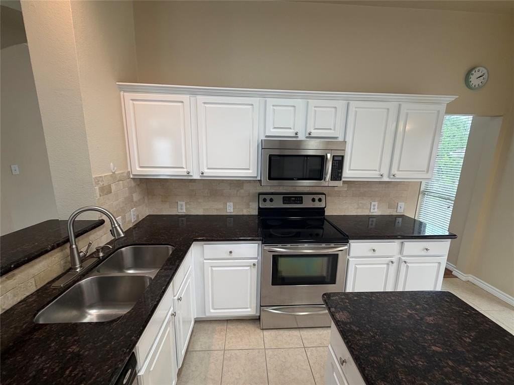 11817 Woodland Way - Photo 3 of 19