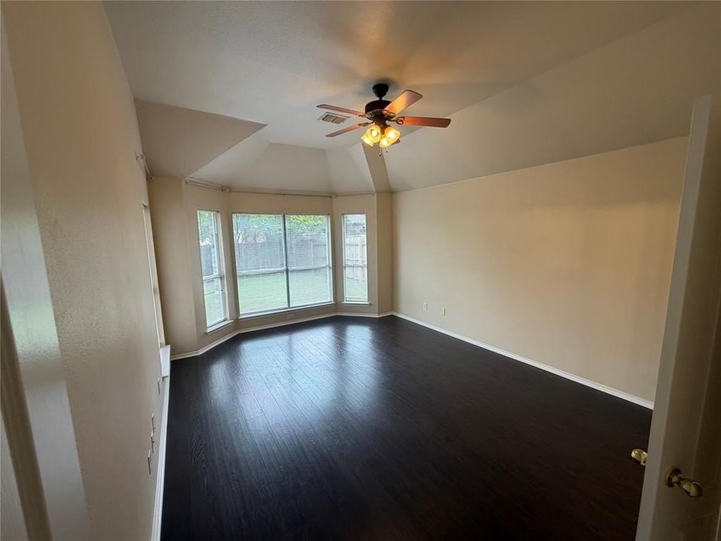 11817 Woodland Way - Photo 5 of 19