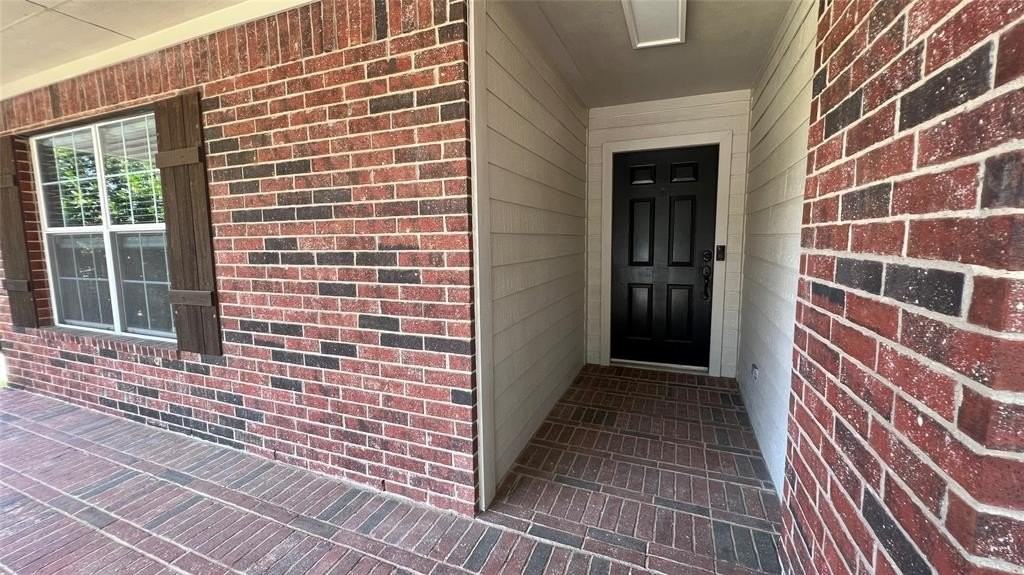 7521 Danridge Rd - Photo 2 of 21