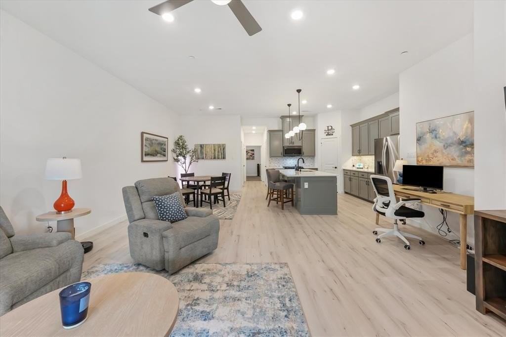 2833 Applewood Way - Photo 7 of 32