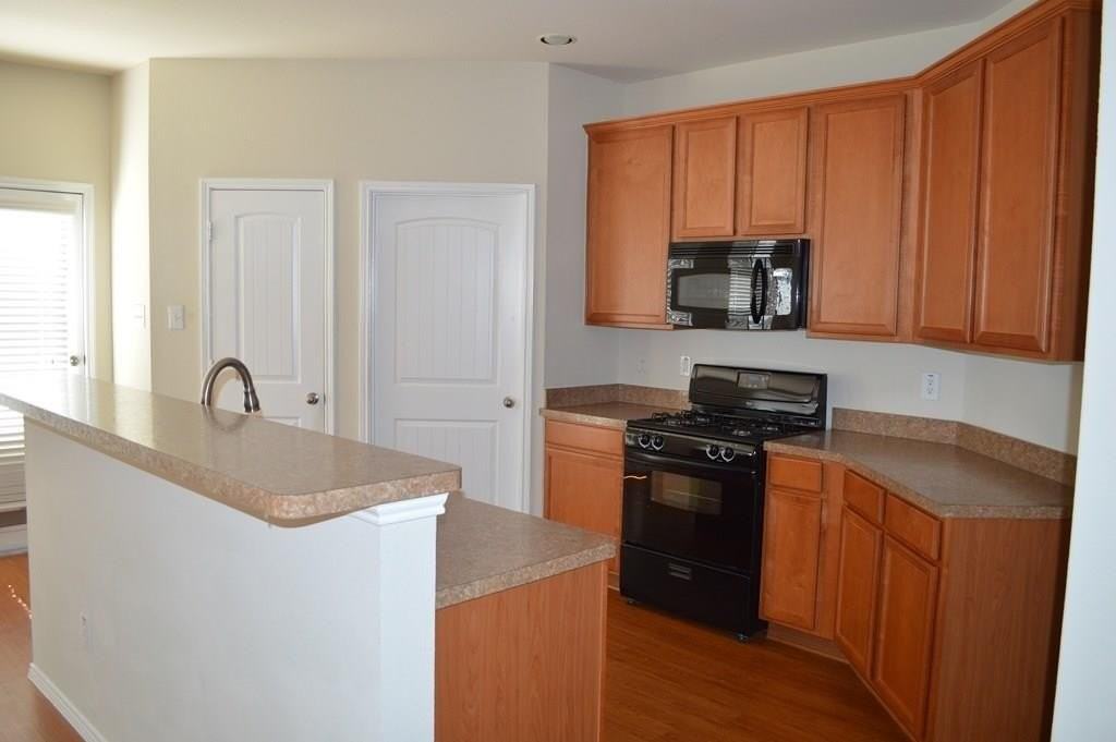 9128 Greene Dr - Photo 5 of 22