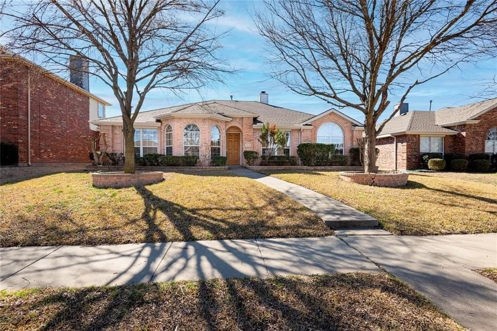 1524 Balboa Ln - Photo 2 of 25