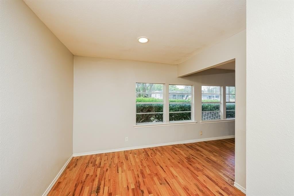 5175 Cardiff St - Photo 4 of 16