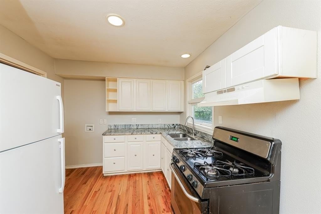 5175 Cardiff St - Photo 5 of 16