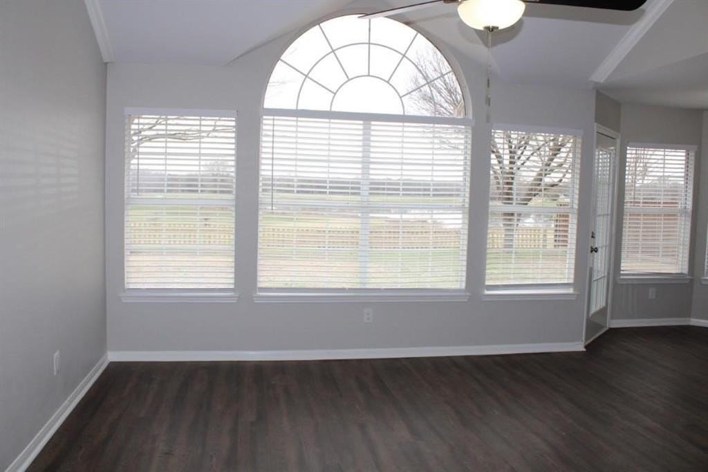 6213 Covington Dr - Photo 5 of 22