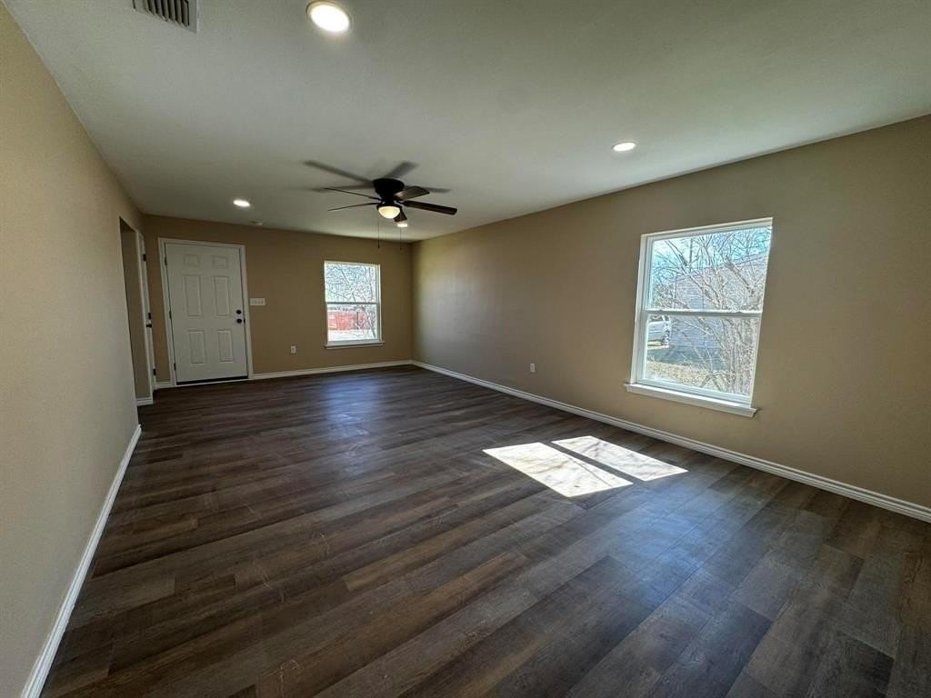 210 Reta St - Photo 2 of 13