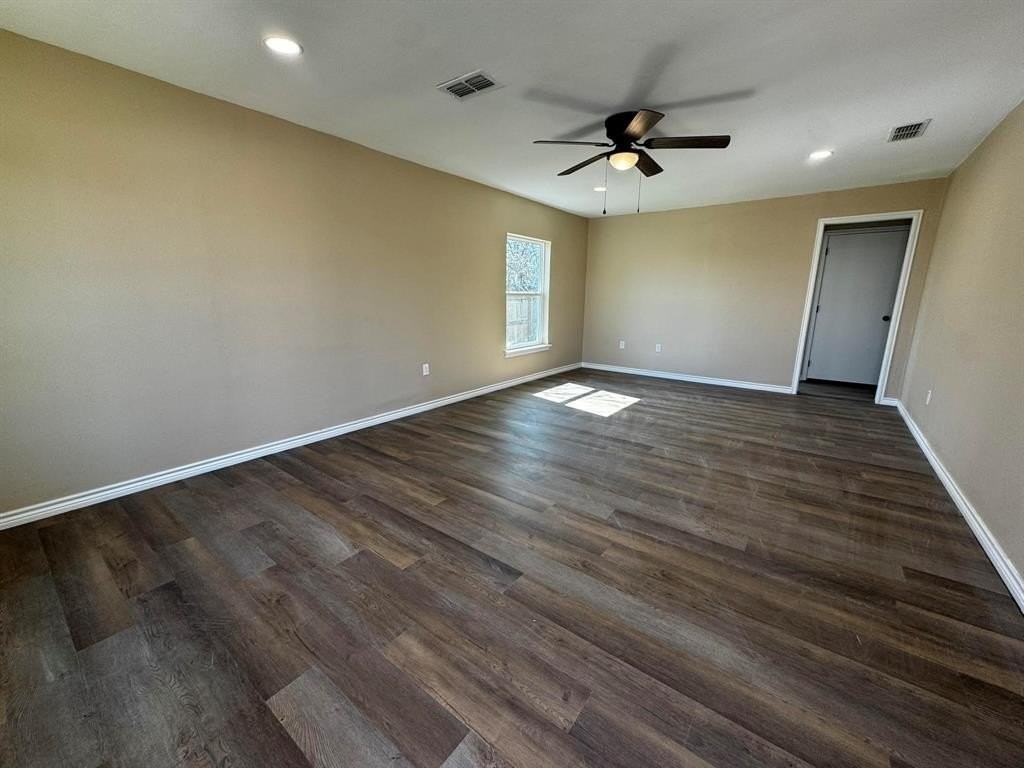 210 Reta St - Photo 4 of 13