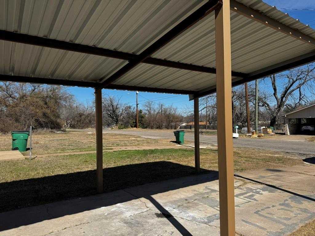 210 Reta St - Photo 7 of 13