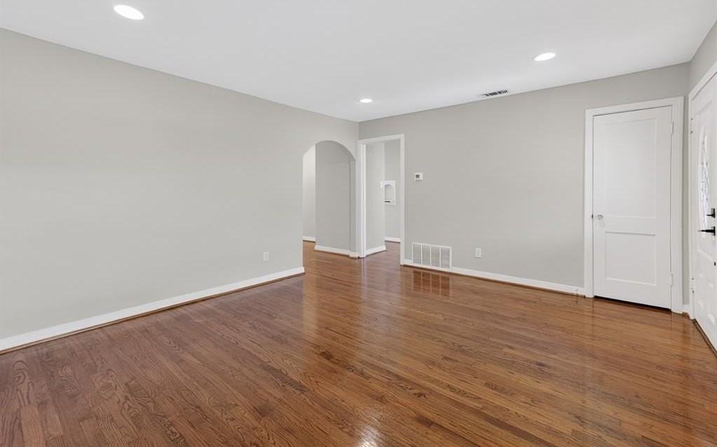 3021 Ryan Place Dr - Photo 7 of 32