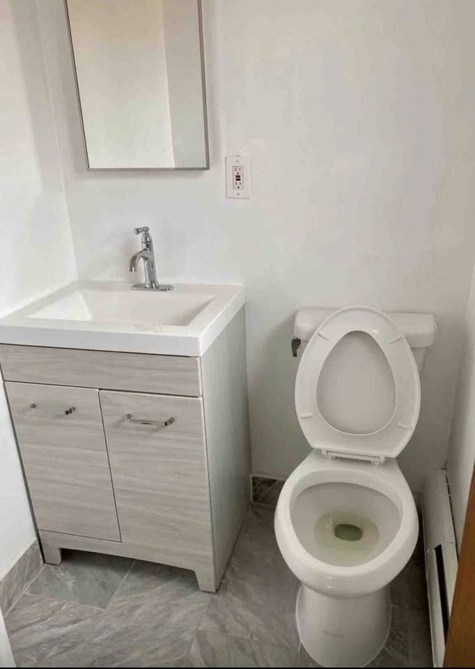 6118 170th St #3rdFL - Photo 7 of 7