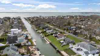 7 Whiting Rd - Photo 1 of 1