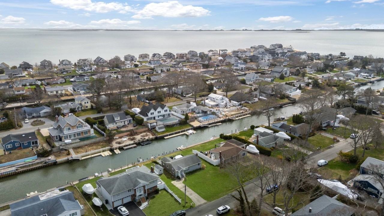 7 Whiting Rd - Photo 2 of 38