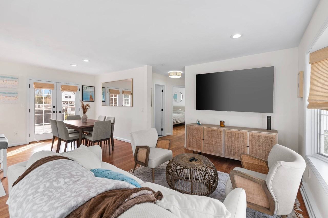 7 Whiting Rd - Photo 6 of 38