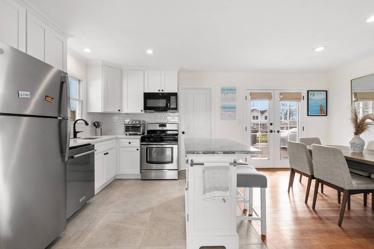 7 Whiting Rd - Photo 7 of 38