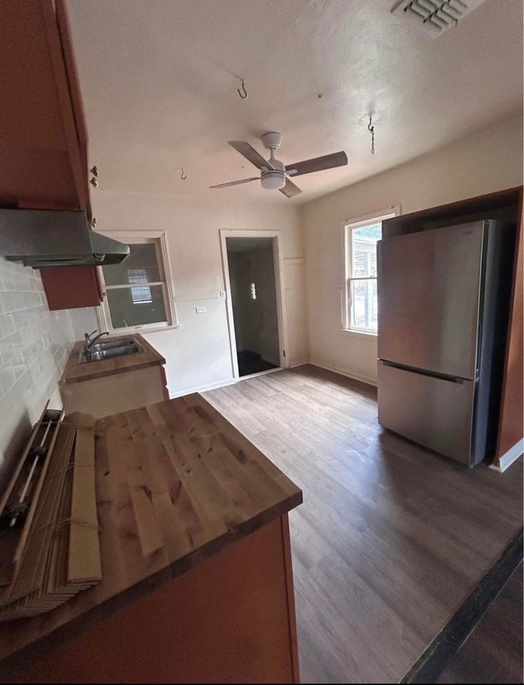 5731 Mitchell Ct - Photo 3 of 27