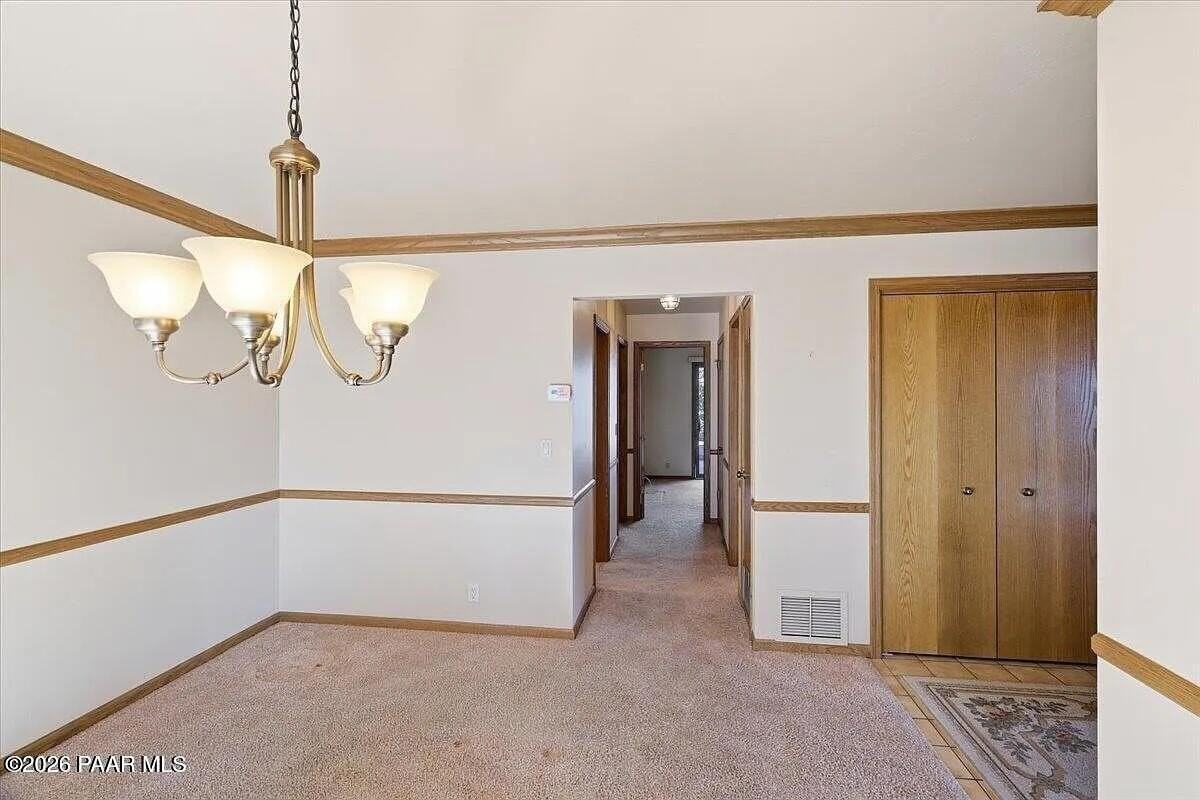 235 Solar Heights Ter - Photo 4 of 23