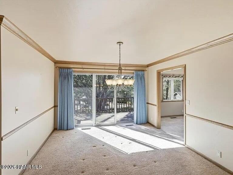 235 Solar Heights Ter - Photo 6 of 23