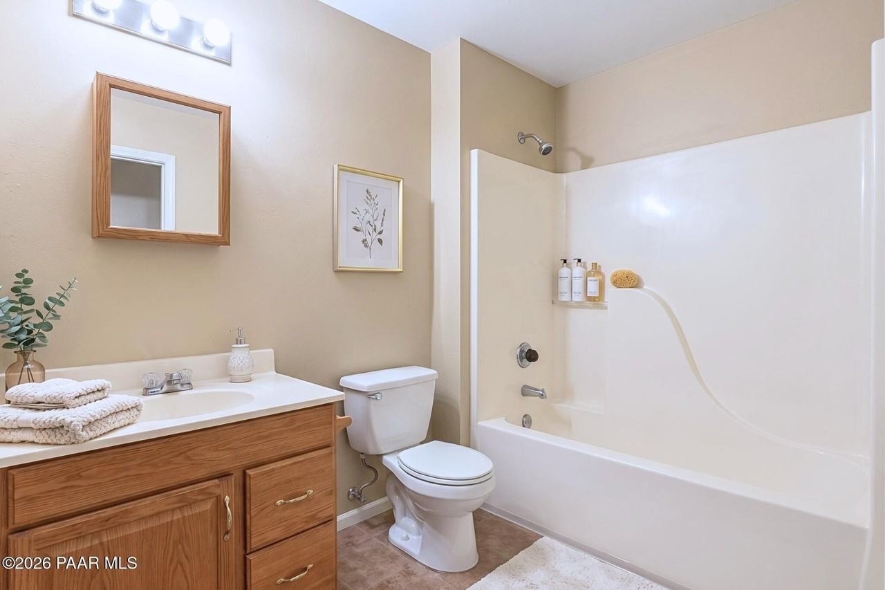 8430 E Leigh Dr #B - Photo 6 of 8