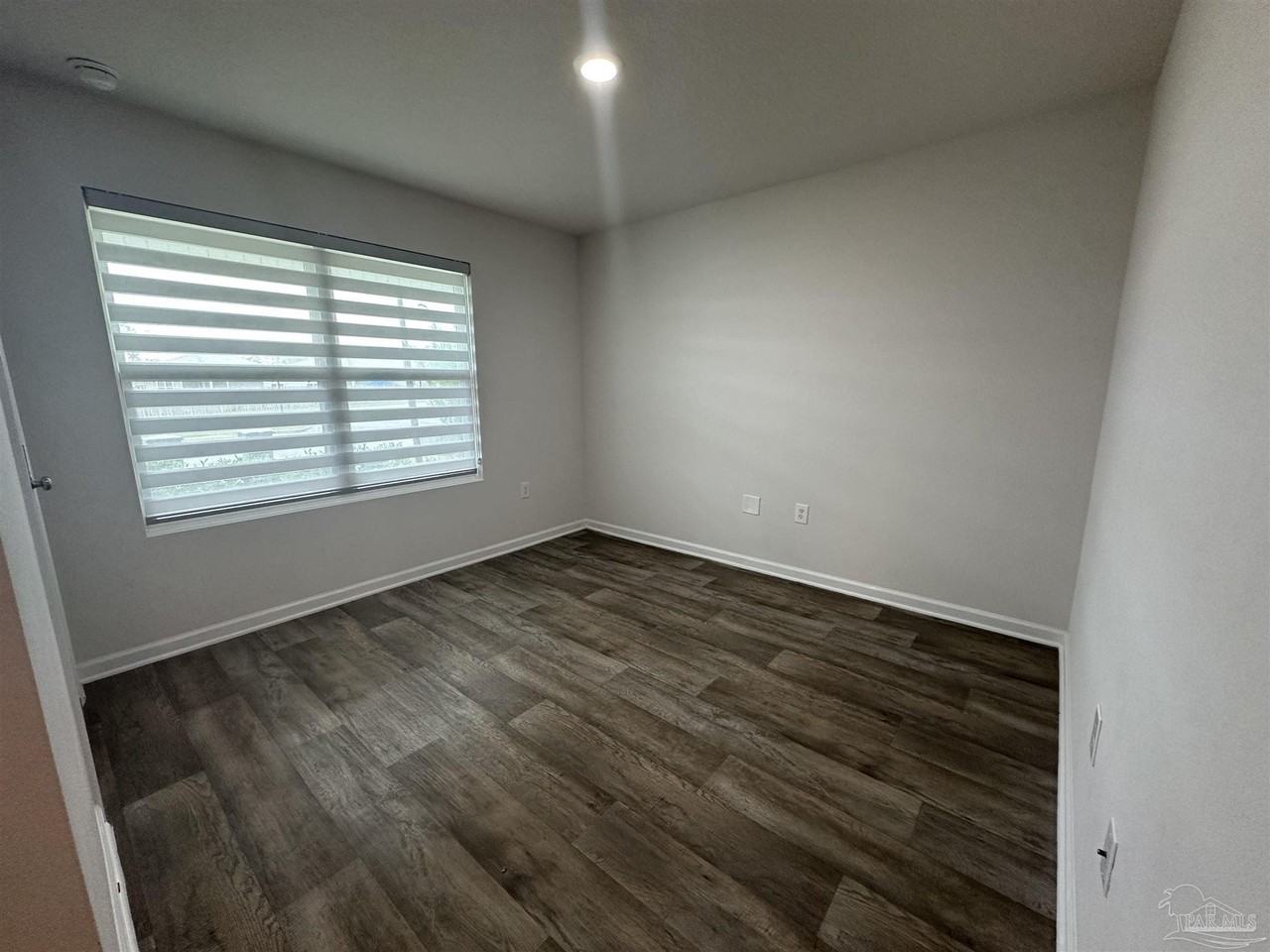 7565 Steeplechase Blvd - Photo 7 of 27