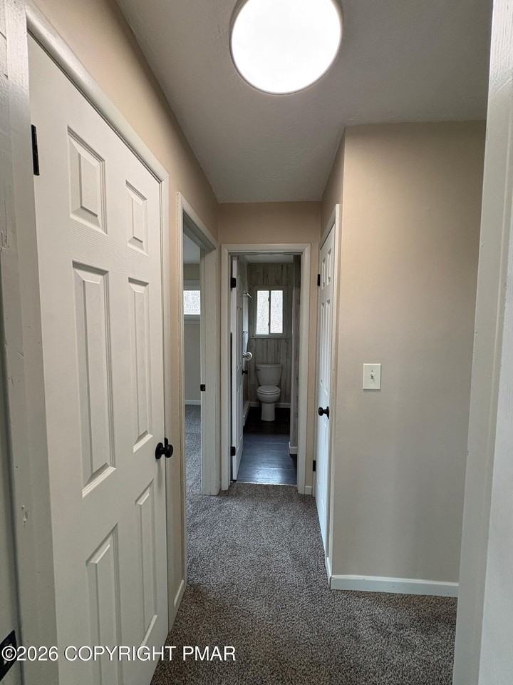 219 Joy Gln #201 - Photo 7 of 8