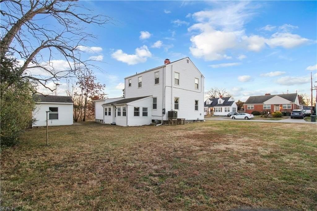 238 Pochin Pl - Photo 3 of 32